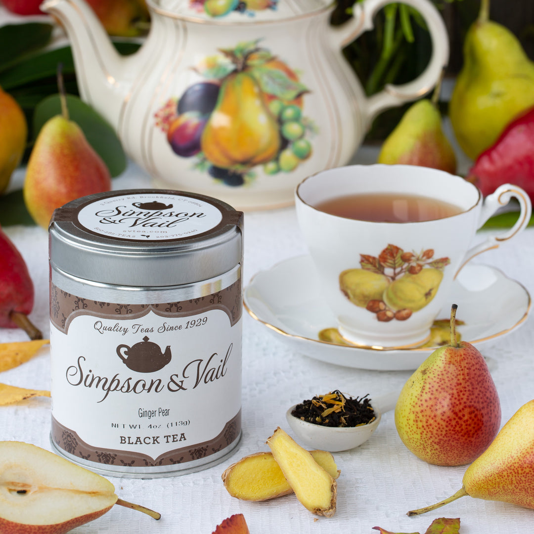 Sips of Gratitude: Thanksgiving Teas & Treats to Savor