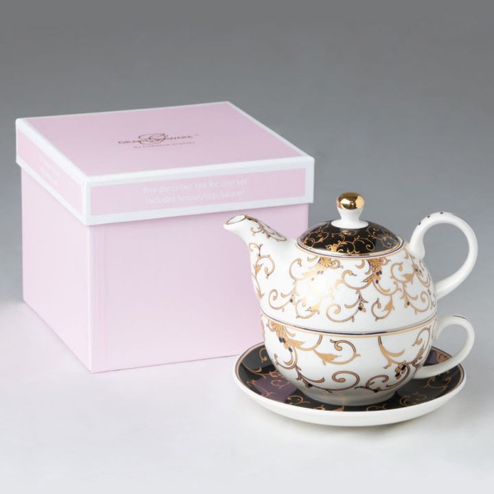Elegant Gold Scrolled T41 Teapot